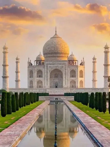 Witness the iconic beauty of the world “Taj Mahal” & Agra’s rich Mughal heritage. <br><br><span class="tour_btn">Read More</span>